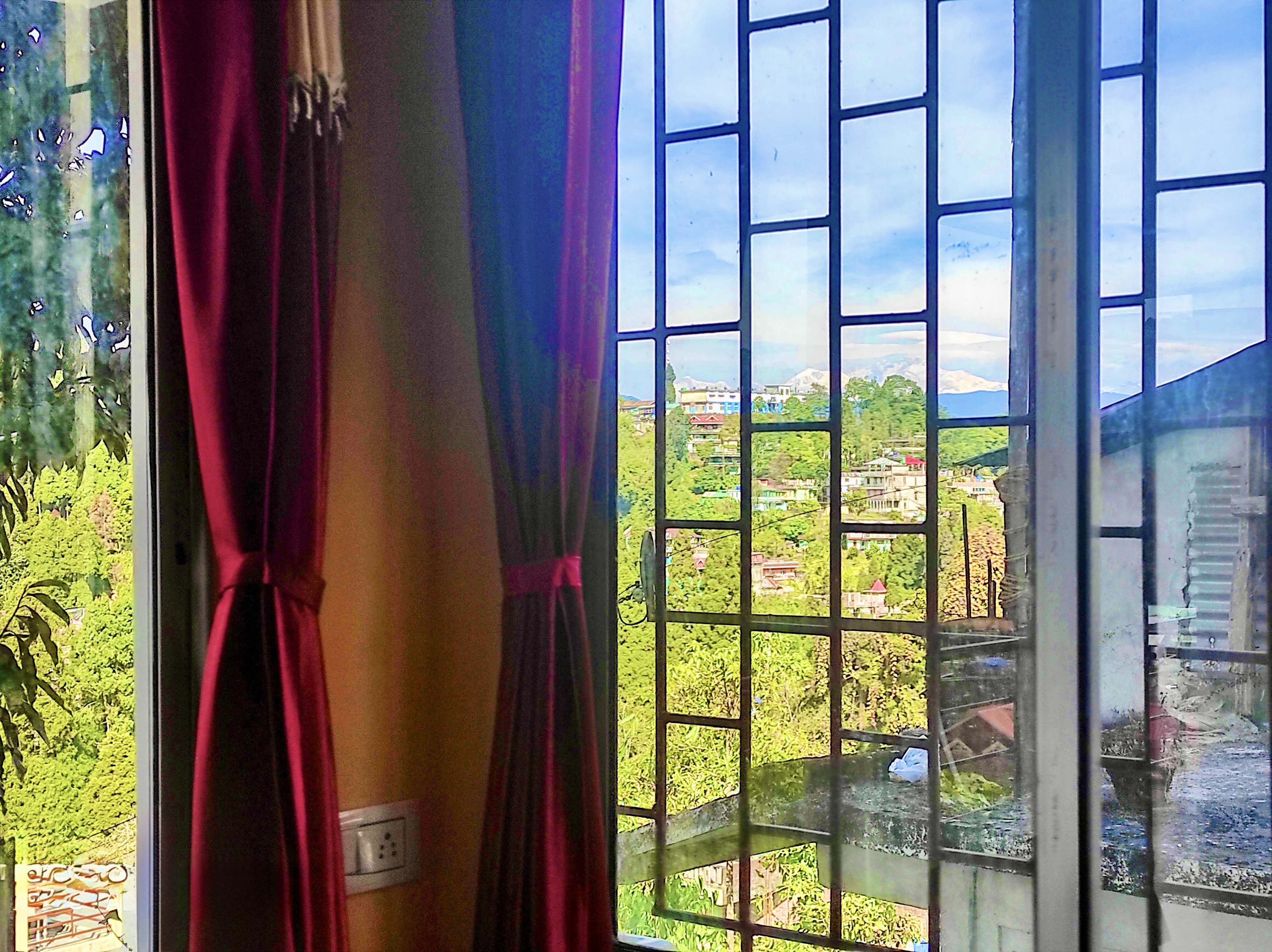 Golden Sunview Room
